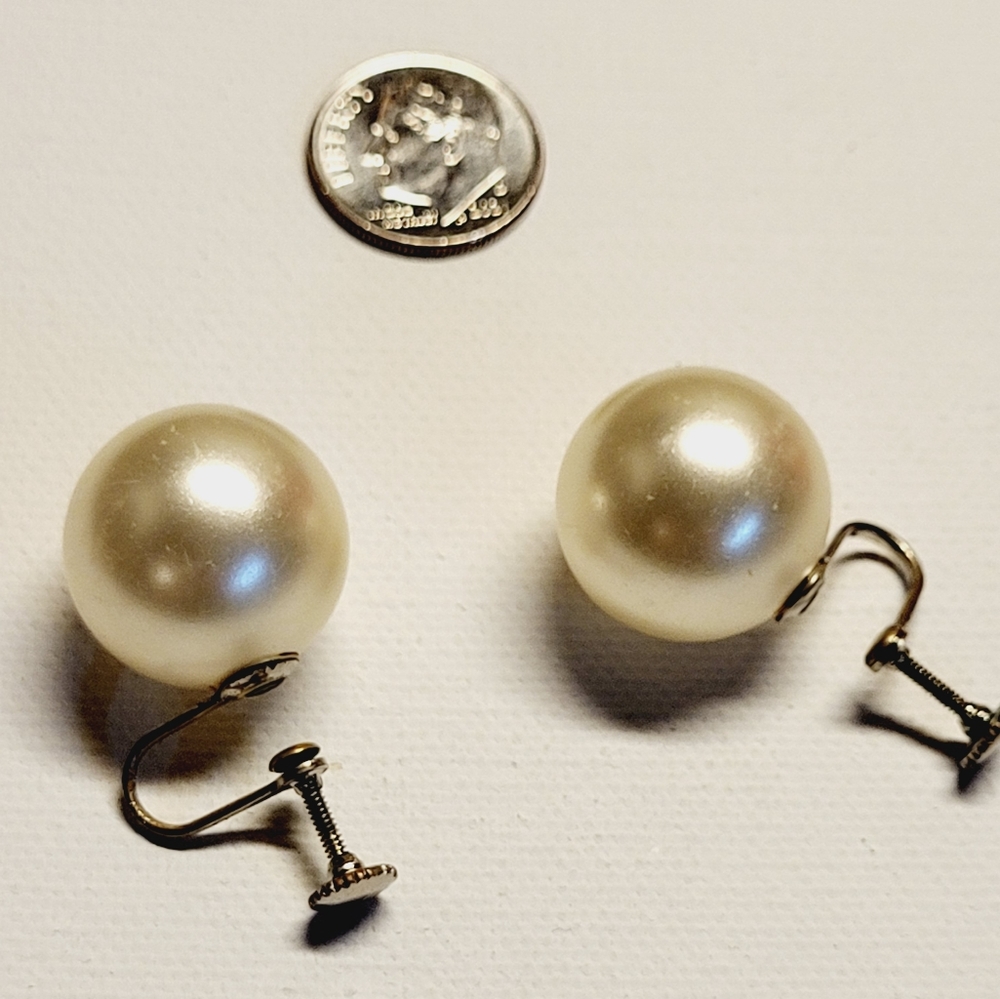 Vintage Screw On Faux Pearl Earrings